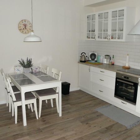 פוביירובו Apartament Z Ogrodkiem מראה חיצוני תמונה
