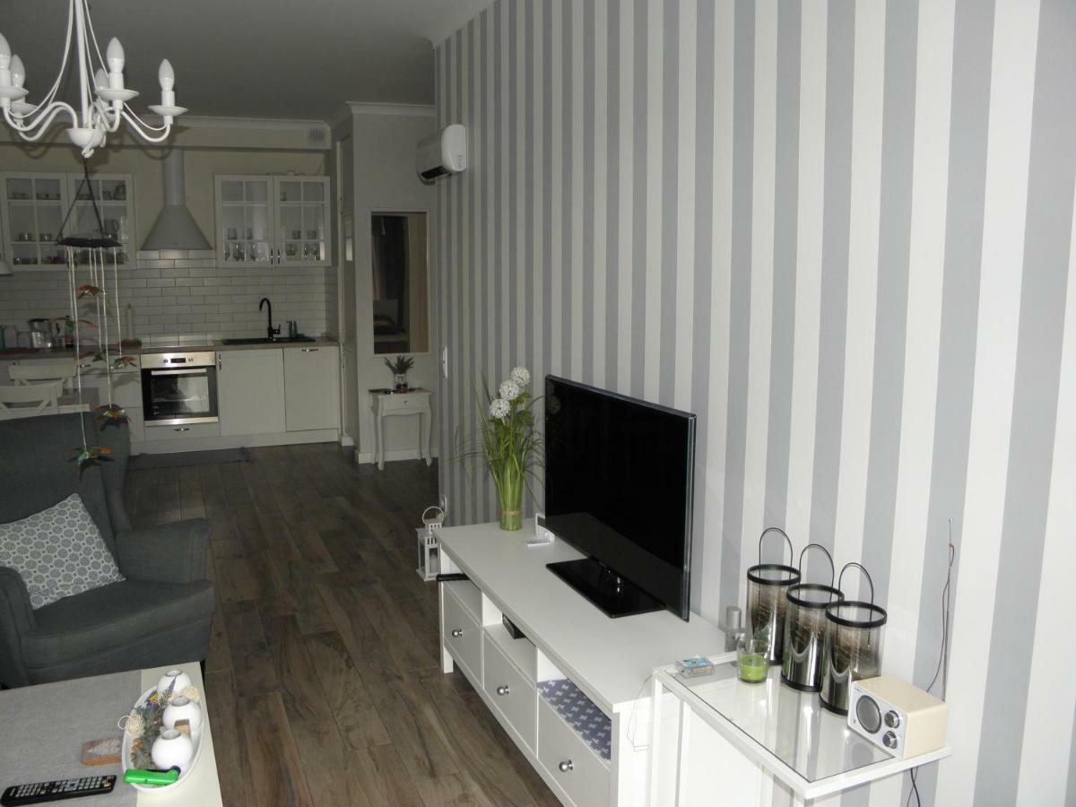 פוביירובו Apartament Z Ogrodkiem מראה חיצוני תמונה