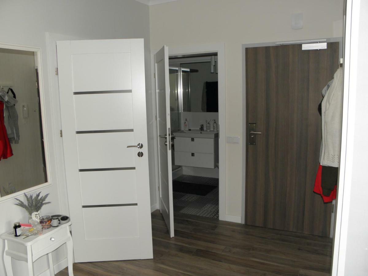 פוביירובו Apartament Z Ogrodkiem מראה חיצוני תמונה